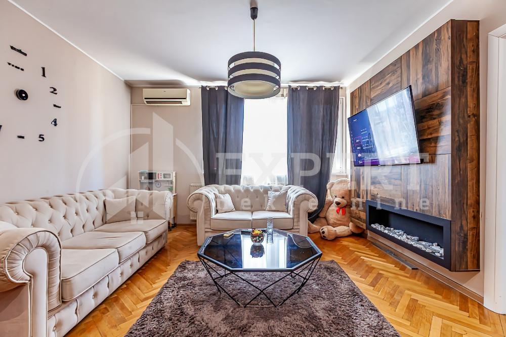 Slika 1 - Stan u zgradi, uknjižen, etažno grejanje, oglas ID p-014322