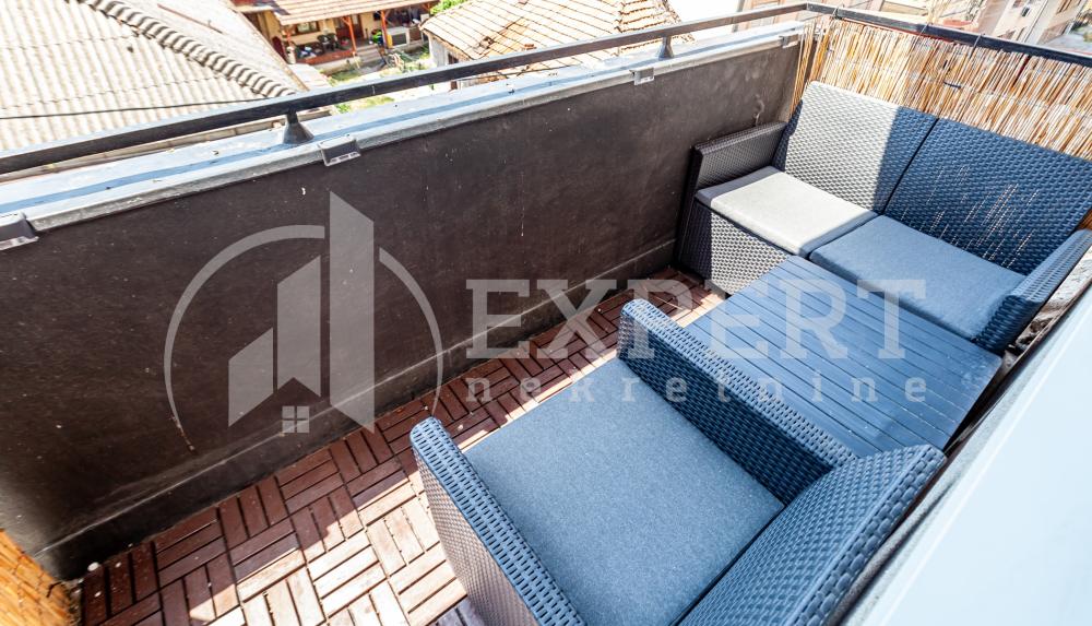 Slika 5 - Stan u zgradi, uknjižen, etažno grejanje, oglas ID p-014322