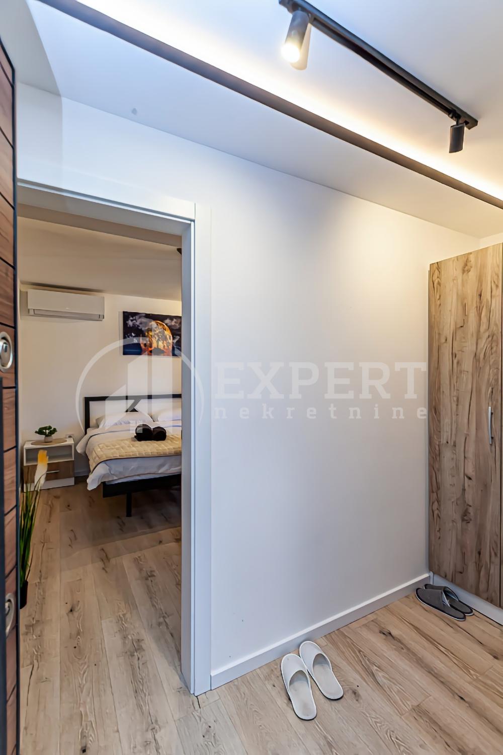 Slika 8 - Stan u zgradi, novogradnja, grejanje na struju, oglas ID p-014280