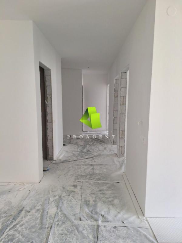 Slika 4 - Uskoro useljiv troiposoban stan u kvalitetnoj novogradnji sa PDV-om na ekskluzivnoj lokaciji u centru ID#6727