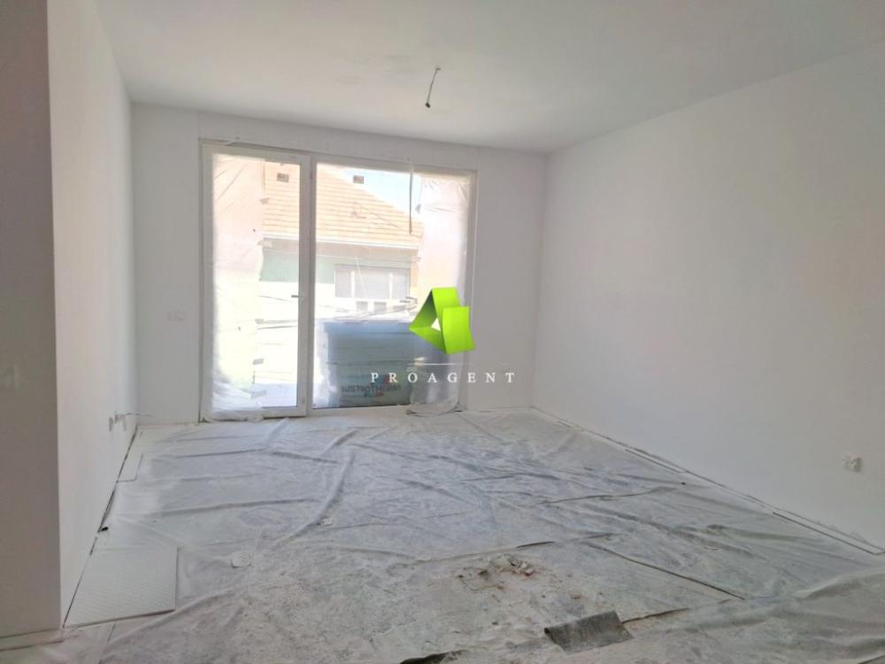 Slika 2 - Uskoro useljiv troiposoban stan u kvalitetnoj novogradnji sa PDV-om na ekskluzivnoj lokaciji u centru ID#6727