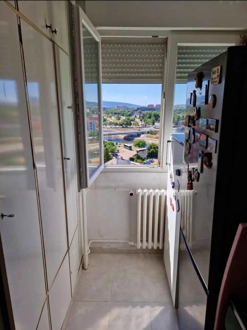 Slika 5 - Dvoiposoban stan na Bulevar blizu Delte