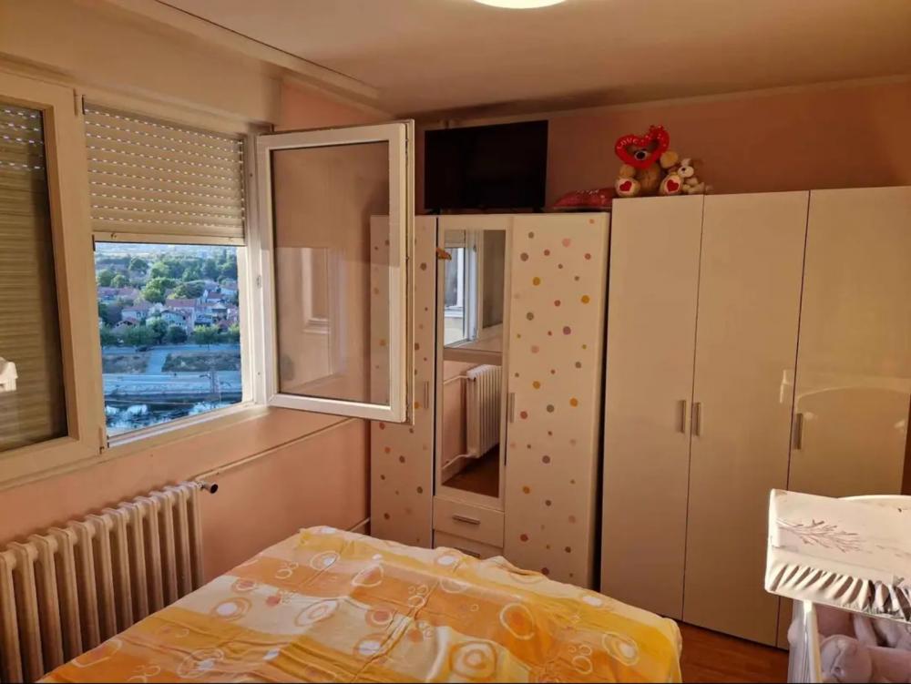 Slika 4 - Dvoiposoban stan na Bulevar blizu Delte