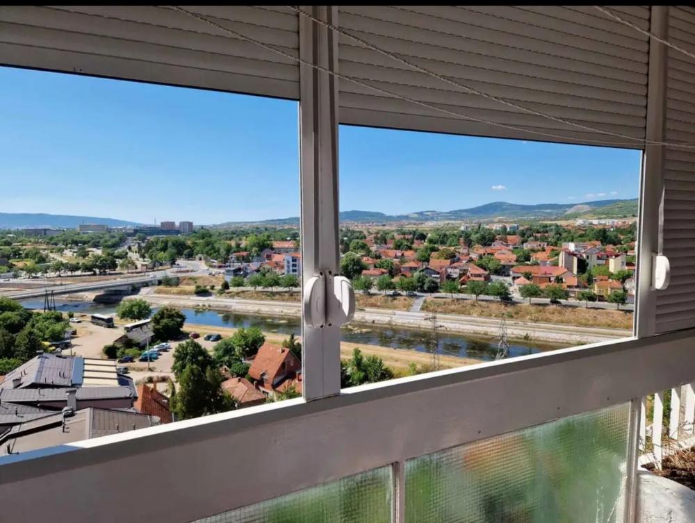 Slika 7 - Dvoiposoban stan na Bulevar blizu Delte