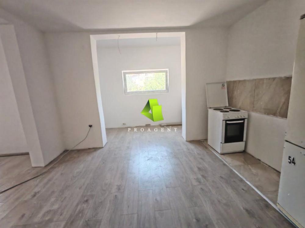 Slika 1 - Trosoban stan sa parking mestom u Čalijama ID#6753