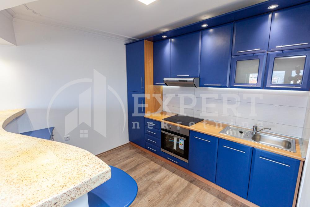 Slika 4 - Stan u zgradi, novogradnja, uknjižen, etažno grejanje, oglas ID p-06739