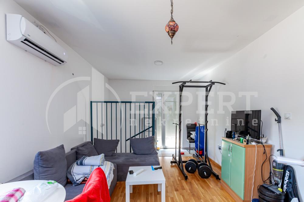 Glavna slika -Stan u zgradi, uknjižen, oglas ID p-014311