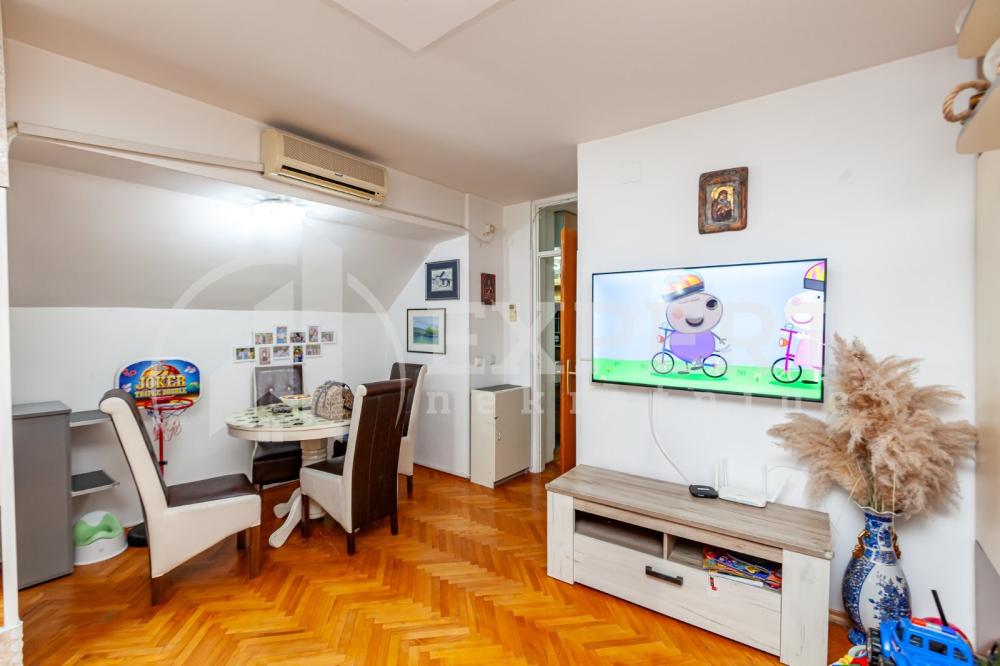 Slika 1 - Stan u zgradi, uknjižen, centralno grejanje, oglas ID p-014387