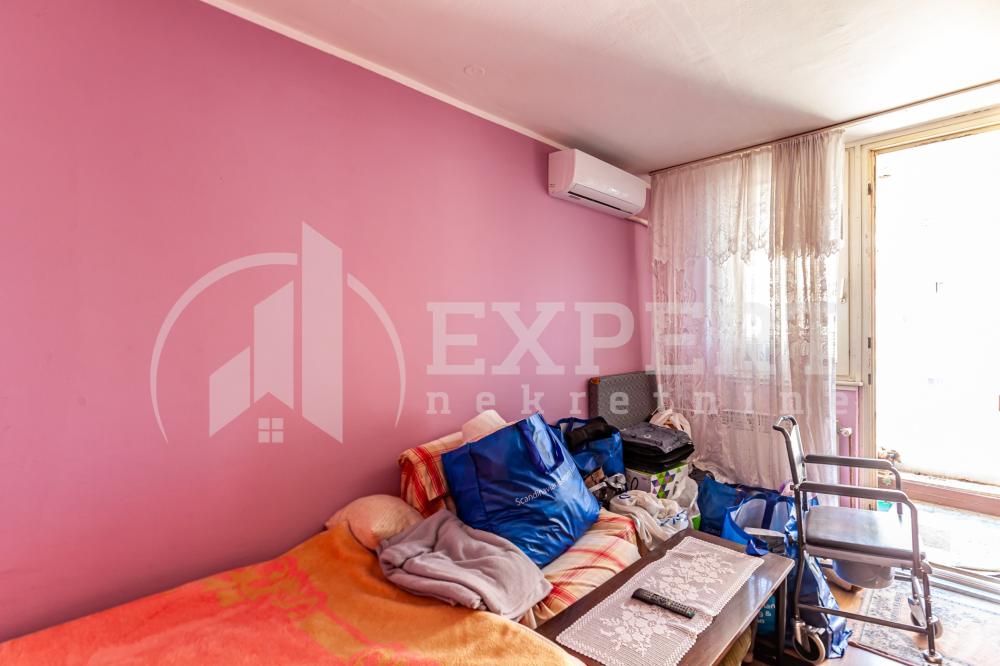 Slika 9 - Stan u zgradi, uknjižen, etažno grejanje, oglas ID p-014402