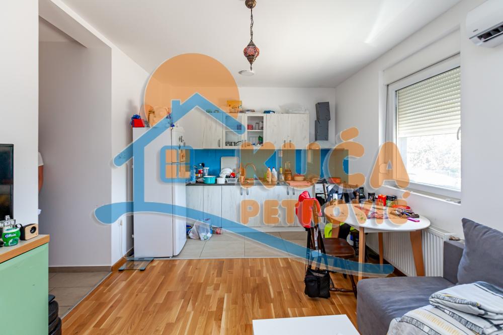 Slika 2 - Stan u zgradi, uknjižen, oglas ID p-014311