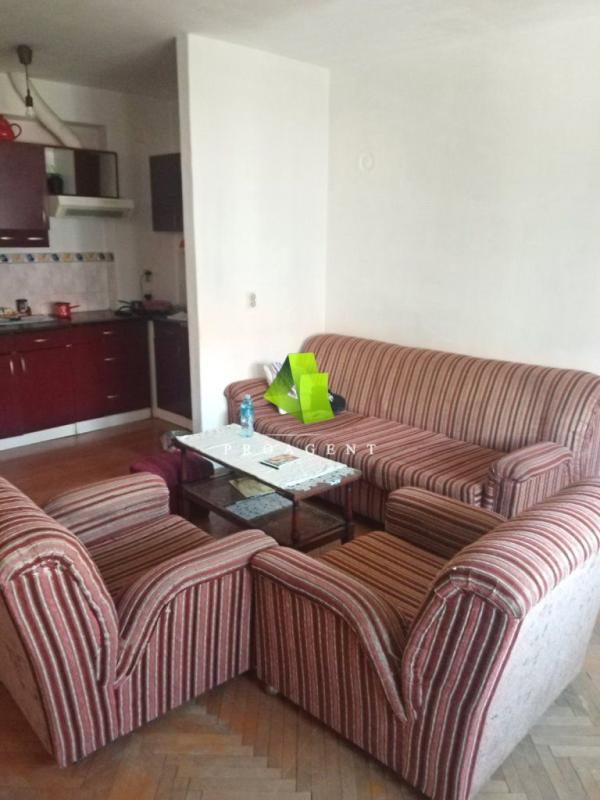 Glavna slika -Retko u ponudi-četvorosoban stan u centru ID#6774