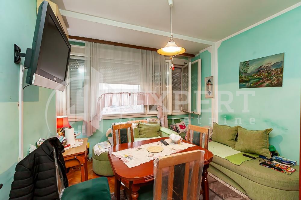 Slika 3 - Stan u zgradi, uknjižen, centralno grejanje, oglas ID p-013679