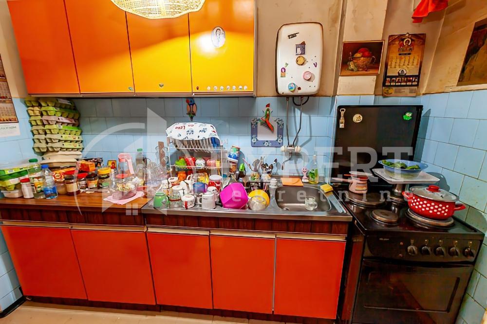 Slika 6 - Stan u zgradi, uknjižen, centralno grejanje, oglas ID p-013679