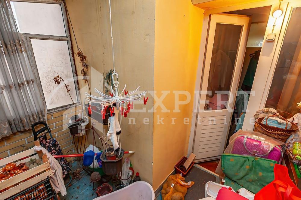 Slika 9 - Stan u zgradi, uknjižen, centralno grejanje, oglas ID p-013679