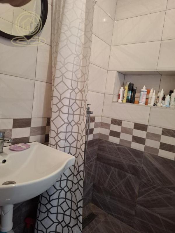 Slika 10 - Na prodaju – Dvoiposoban stan sa kancelarijom, dvorištem i parkingom | 123.456 €