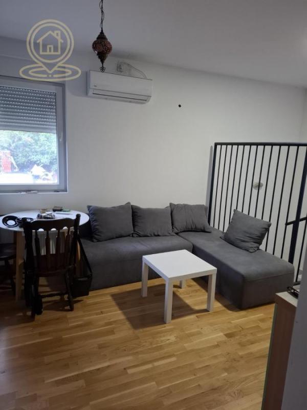 Slika 1 - Na prodaju – Dvoiposoban stan sa kancelarijom, dvorištem i parkingom | 123.456 €