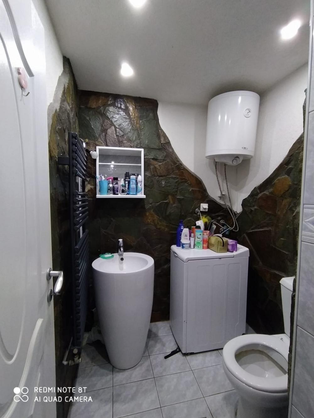 Slika 5 - Izdajen namešten stan u centru Nisa