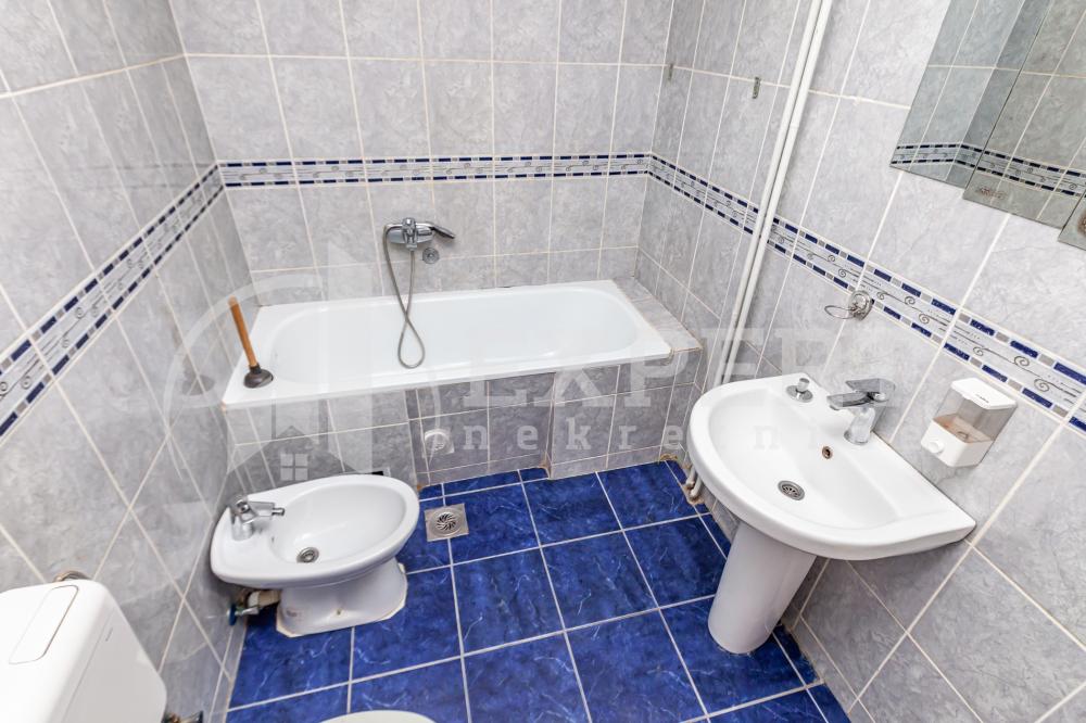 Slika 8 - Stan u zgradi, uknjižen, grejanje na struju, oglas ID p-014627