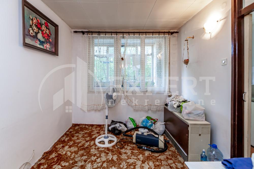 Slika 1 - Stan u zgradi, uknjižen, grejanje na struju, oglas ID p-014623