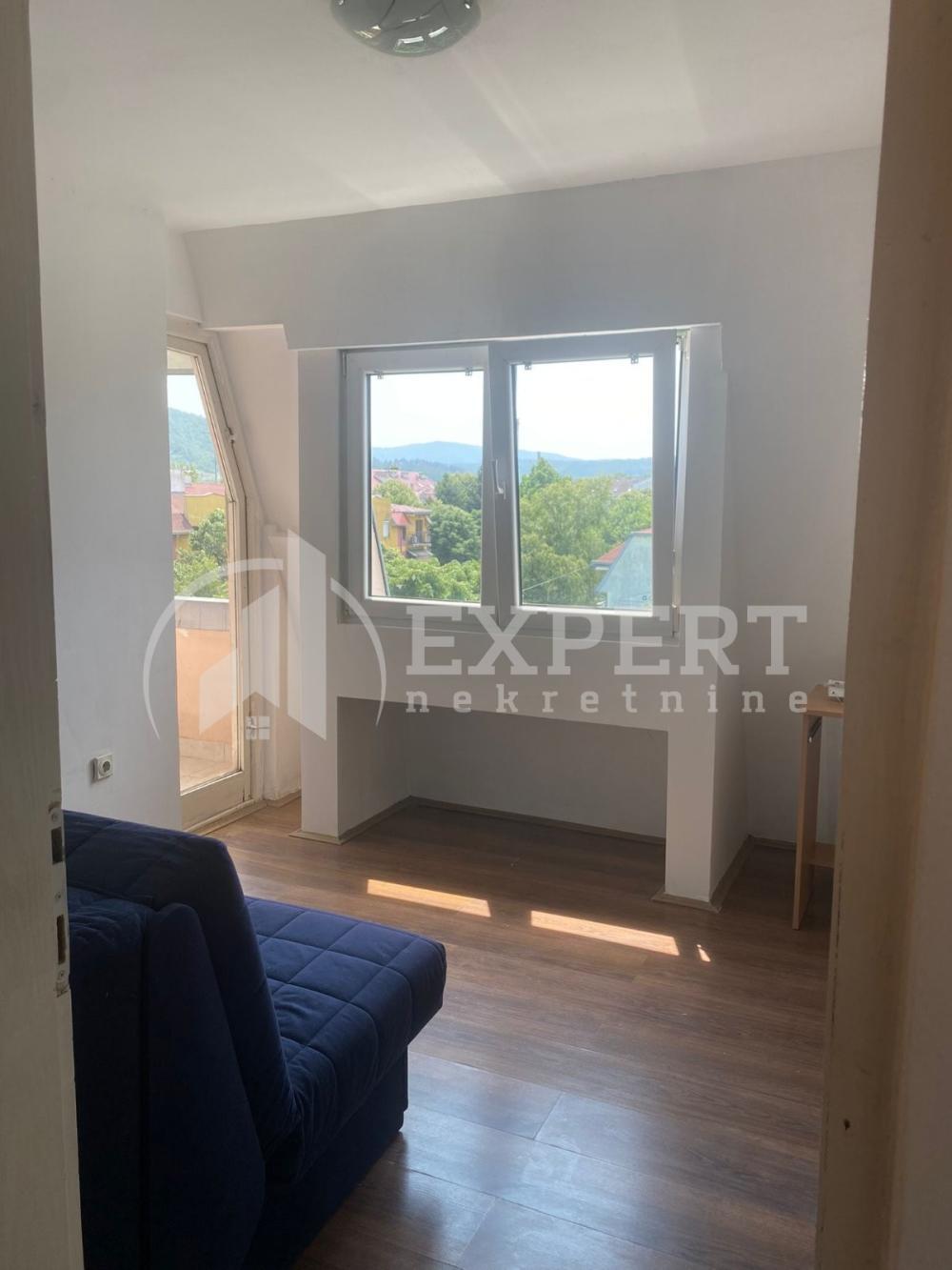 Glavna slika -Stan u zgradi, uknjižen, grejanje na struju, oglas ID p-014665