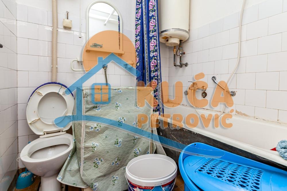 Slika 8 - Stan u zgradi, uknjižen, grejanje na struju, oglas ID p-014759