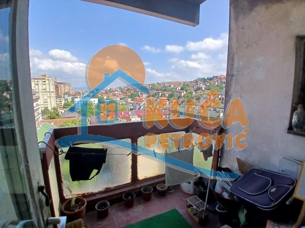 Slika 6 - Stan u zgradi, uknjižen, centralno grejanje, oglas ID p-014750