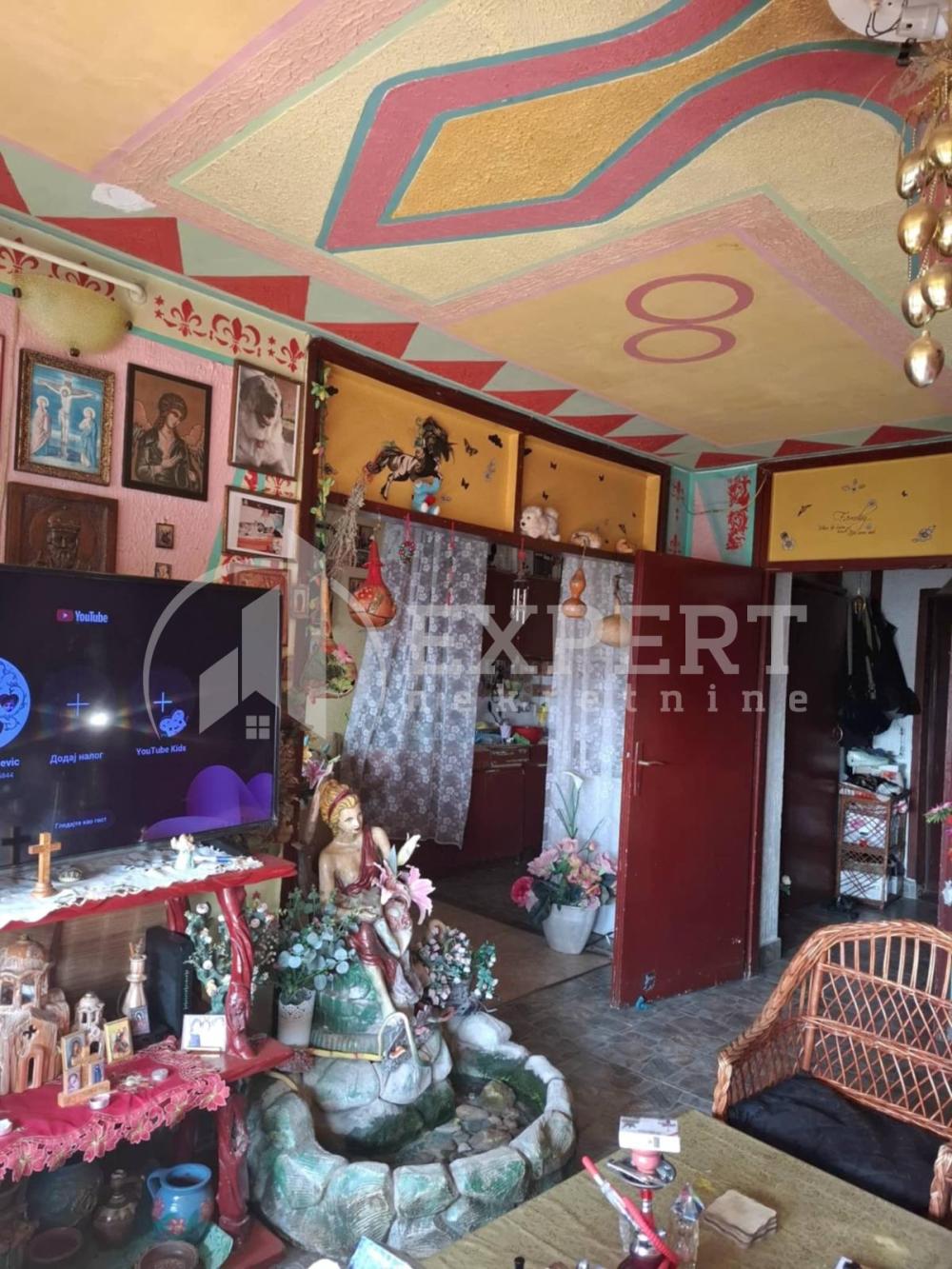 Slika 3 - Stan u zgradi, uknjižen, centralno grejanje, oglas ID p-014751