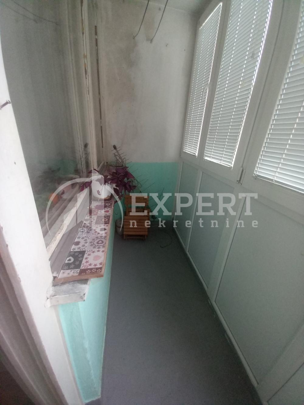 Slika 7 - Stan u zgradi, uknjižen, centralno grejanje, oglas ID p-014745