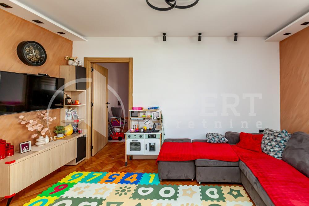 Glavna slika -Stan u zgradi, uknjižen, centralno grejanje, oglas ID p-014743