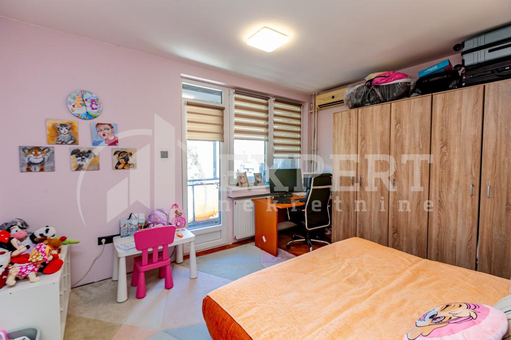 Slika 8 - Stan u zgradi, uknjižen, centralno grejanje, oglas ID p-014743