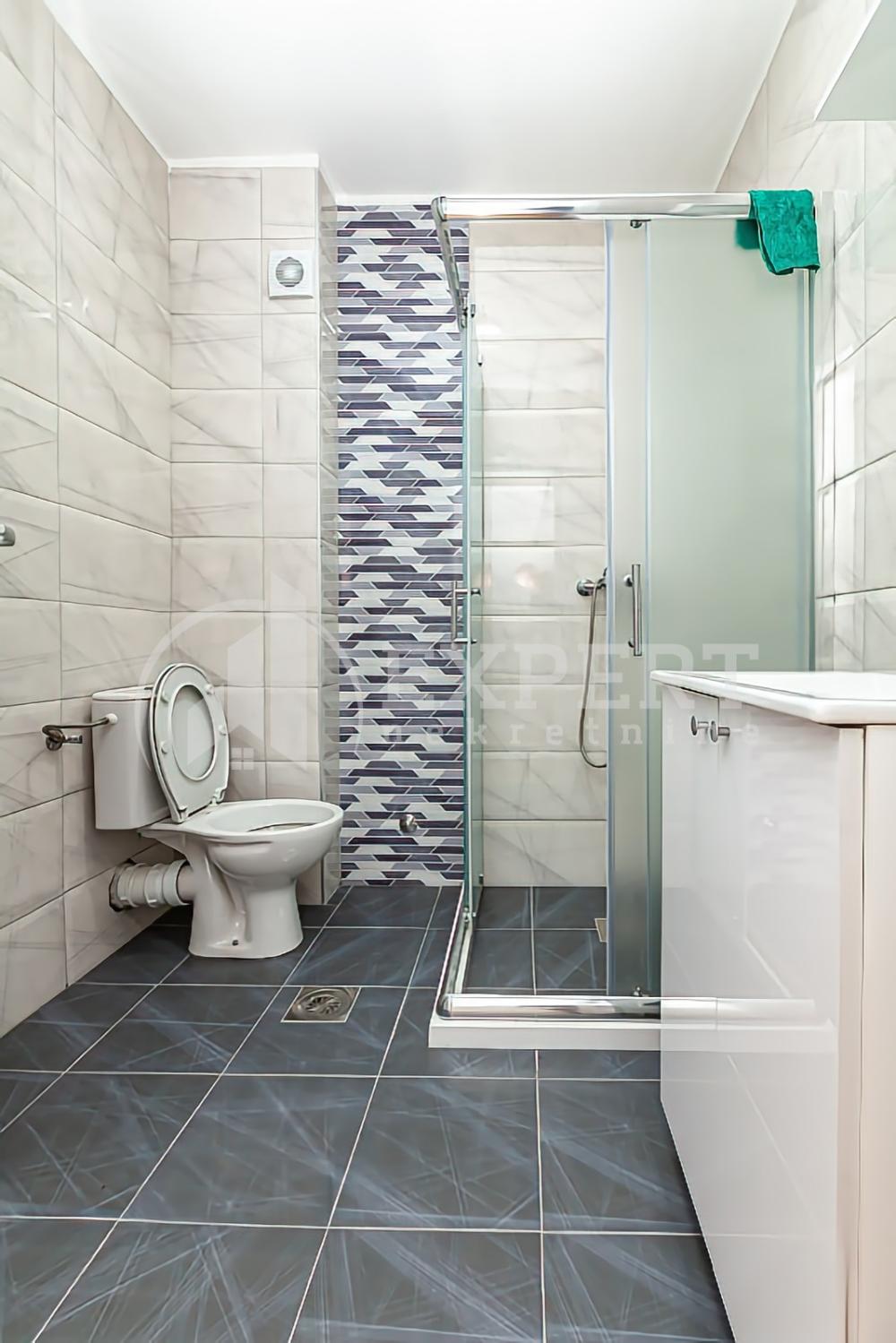 Slika 5 - Stan u zgradi, oglas ID p-013721