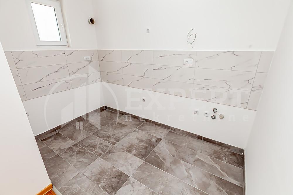 Slika 11 - Stan u zgradi, oglas ID p-013721