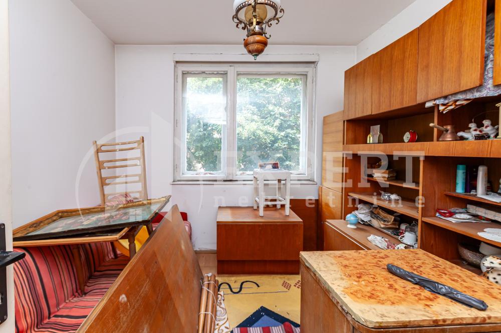 Slika 2 - Stan u zgradi, uknjižen, grejanje na struju, oglas ID p-014759