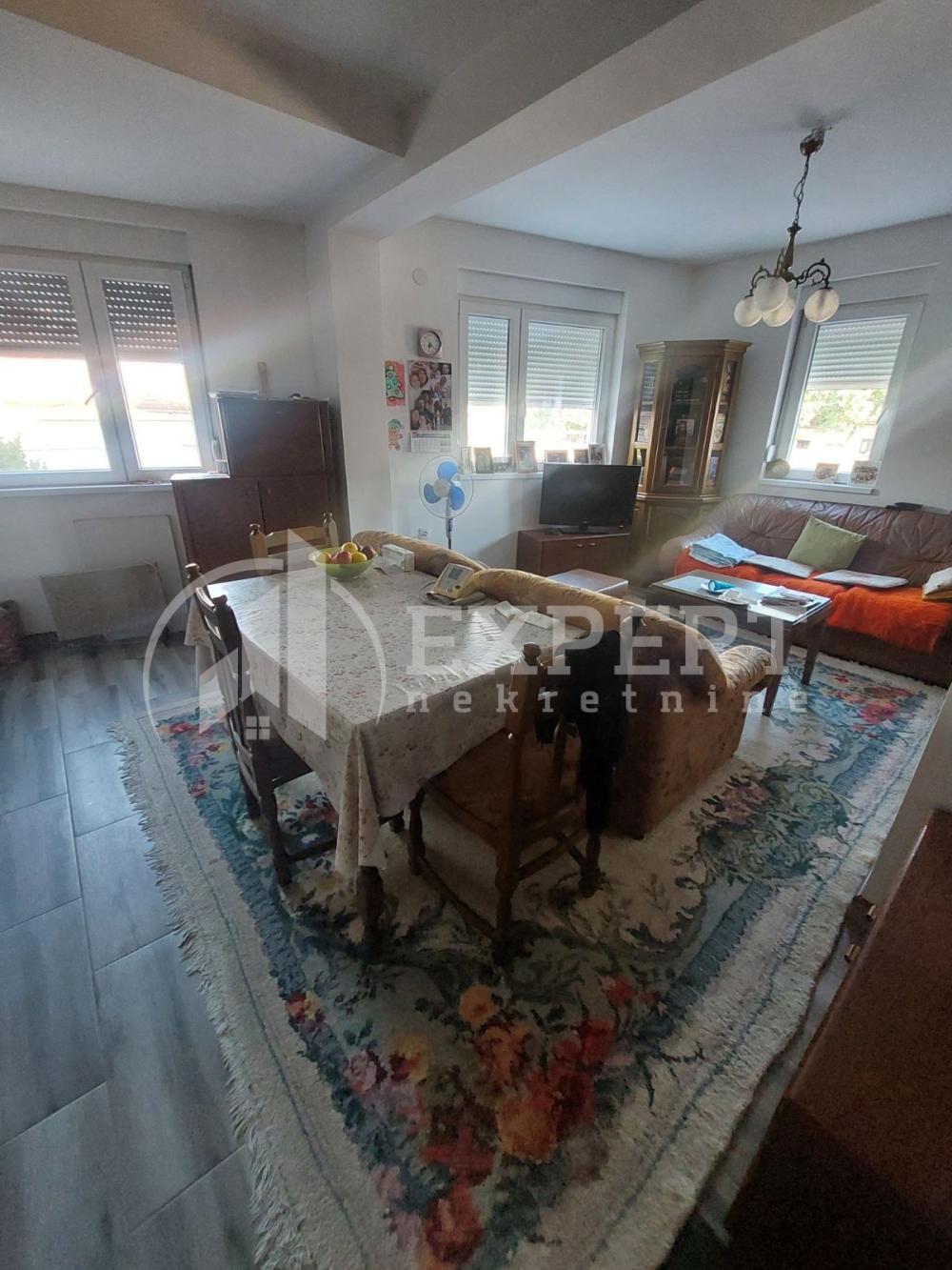 Glavna slika -Stan u zgradi, novogradnja, grejanje na struju, oglas ID p-014766