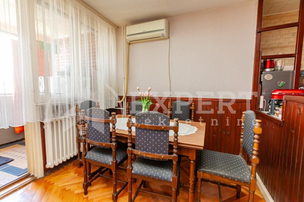 Slika 3 - Stan u zgradi, uknjižen, centralno grejanje, oglas ID p-014769