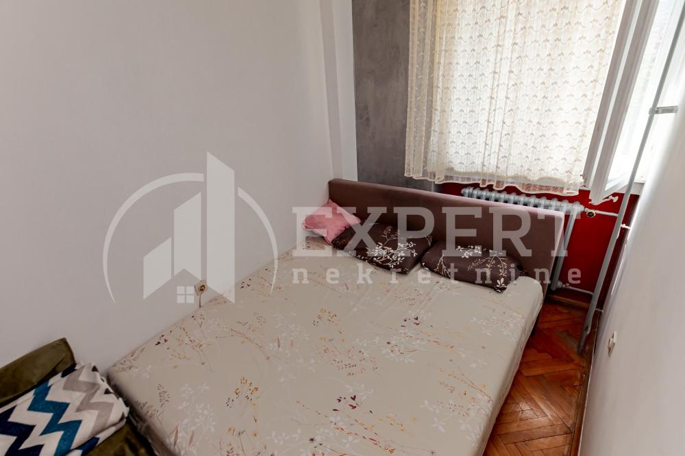 Slika 10 - Stan u zgradi, uknjižen, centralno grejanje, oglas ID p-014769