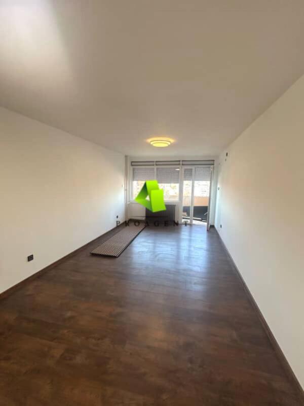 Slika 1 - Trosoban stan bez ulaganja na odličnoj lokaciji kod Gradske bolnice ID#6999