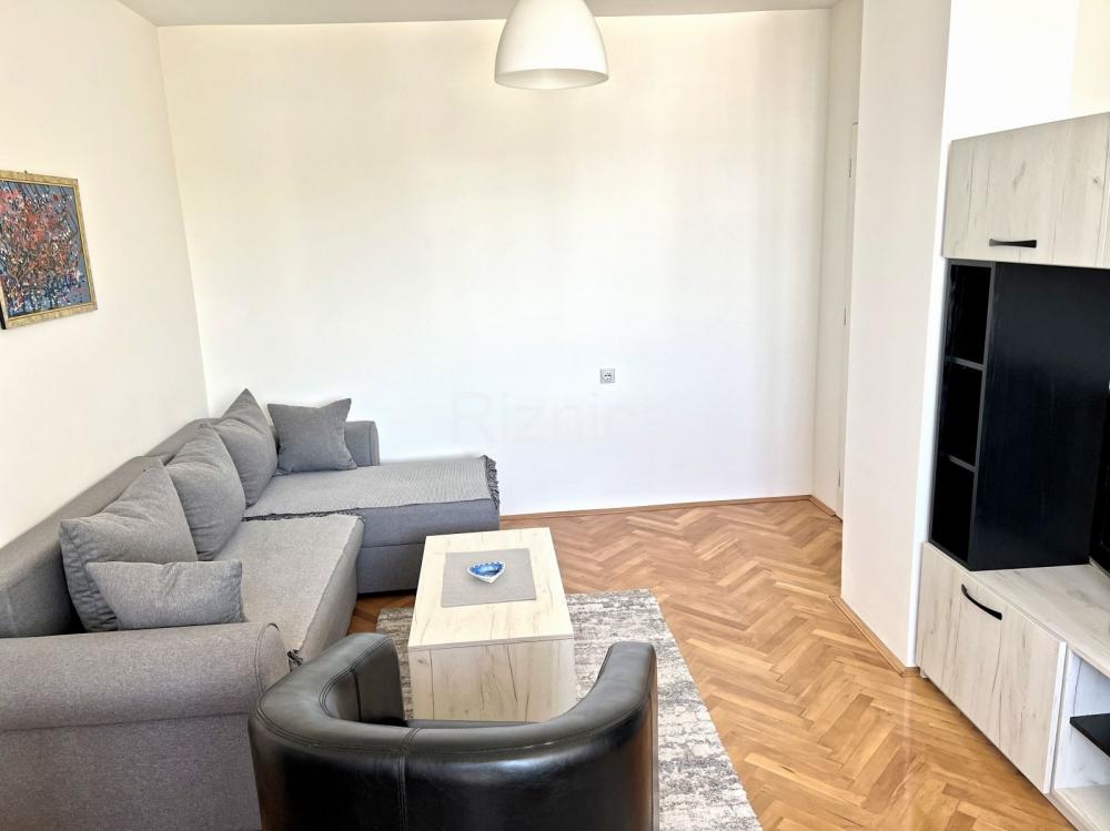 Slika 1 - Prodaja jednoiposobnog stana, terasa