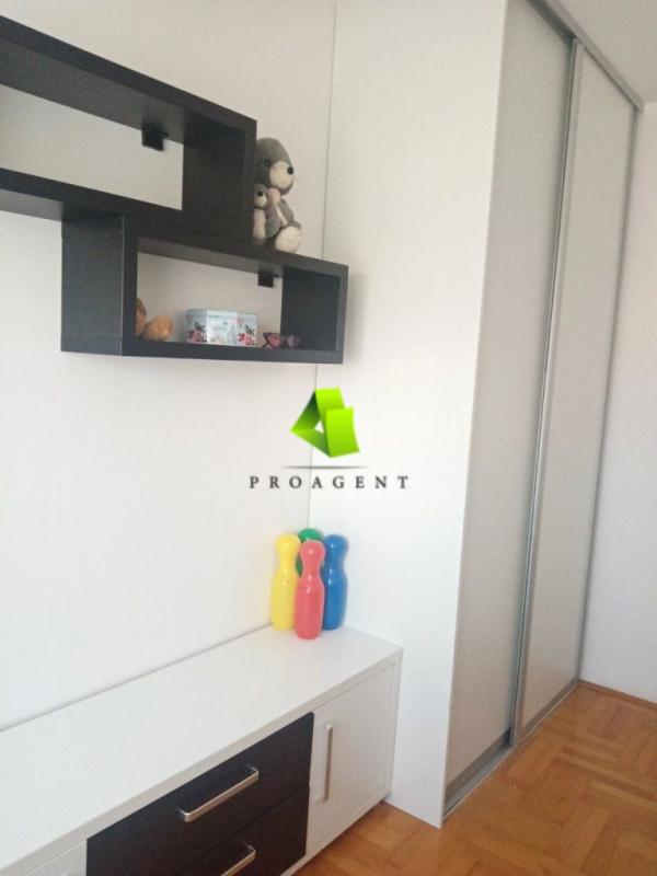 Slika 2 - Trosoban stan bez ulaganja u novijoj zgradi na Bulevaru Nemanjića ID#7016