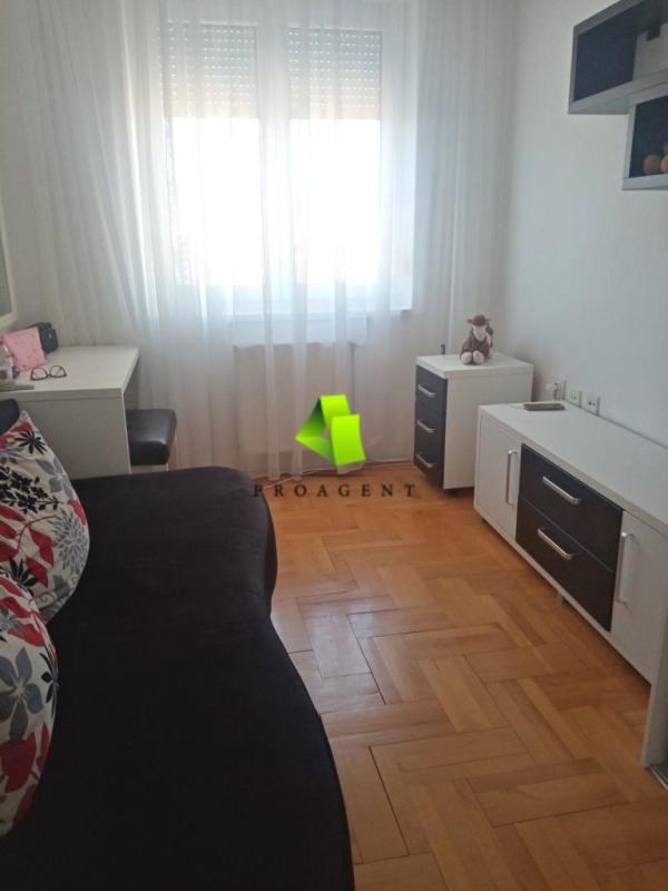 Slika 10 - Trosoban stan bez ulaganja u novijoj zgradi na Bulevaru Nemanjića ID#7016