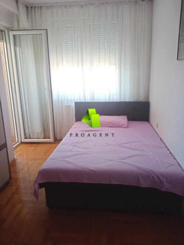 Slika 8 - Trosoban stan bez ulaganja u novijoj zgradi na Bulevaru Nemanjića ID#7016