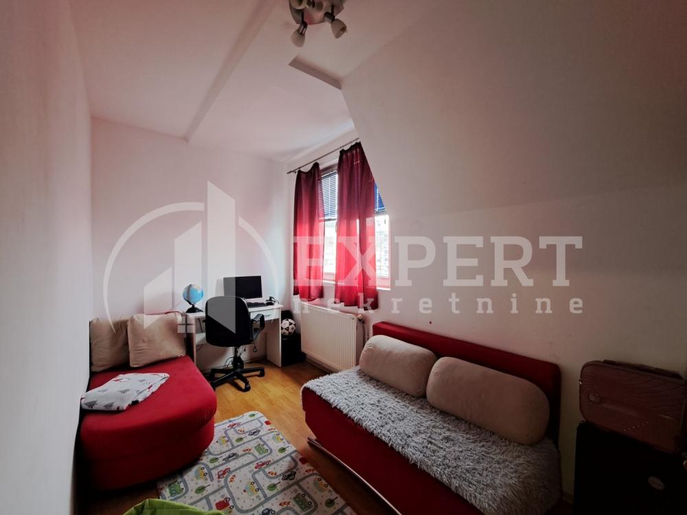 Slika 5 - Stan u zgradi, uknjižen, centralno grejanje, oglas ID p-014867