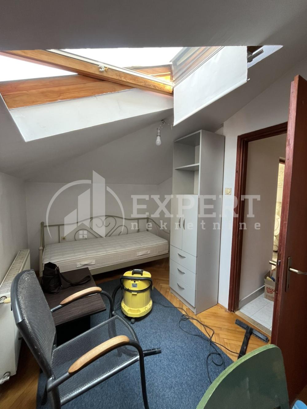 Slika 4 - Stan u zgradi, uknjižen, centralno grejanje, oglas ID p-014825