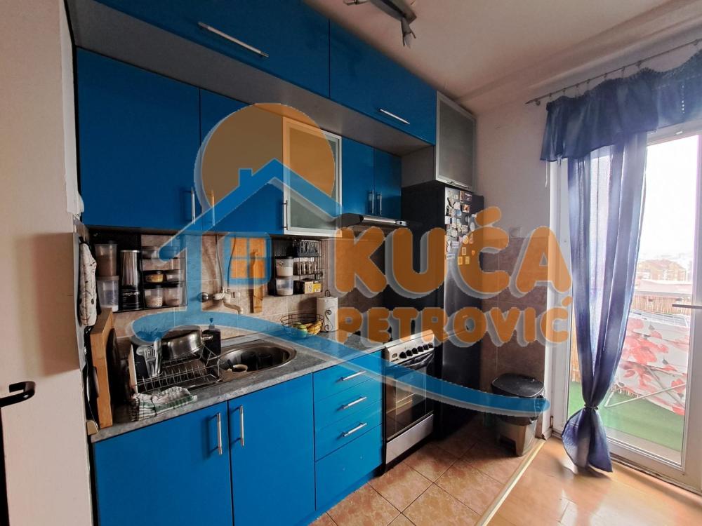 Slika 4 - Stan u zgradi, uknjižen, centralno grejanje, oglas ID p-014867