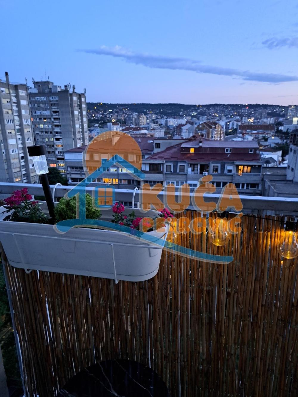 Slika 11 - Stan u zgradi, uknjižen, centralno grejanje, oglas ID p-014867