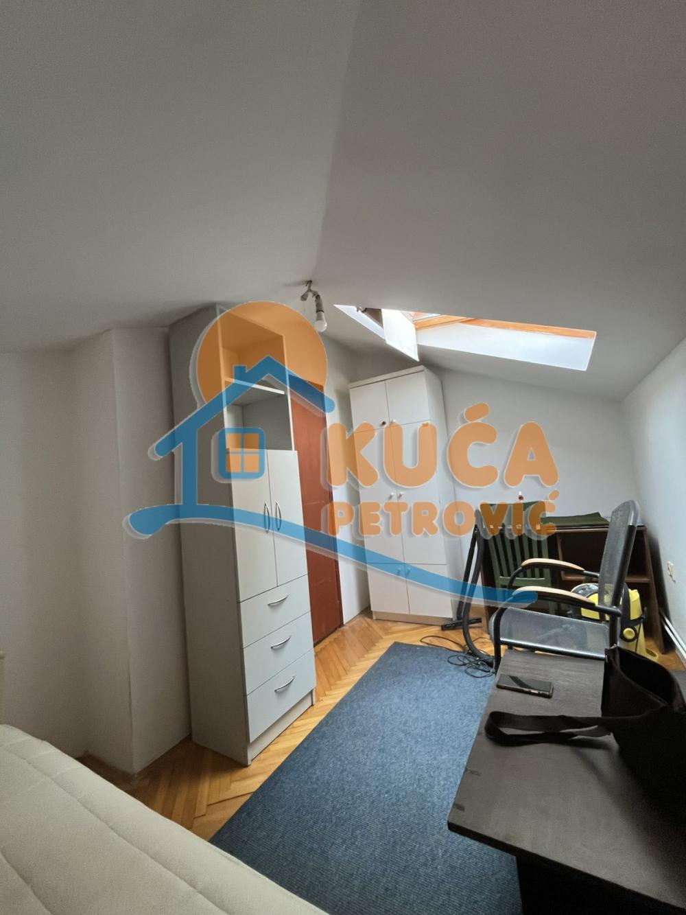 Slika 5 - Stan u zgradi, uknjižen, centralno grejanje, oglas ID p-014825