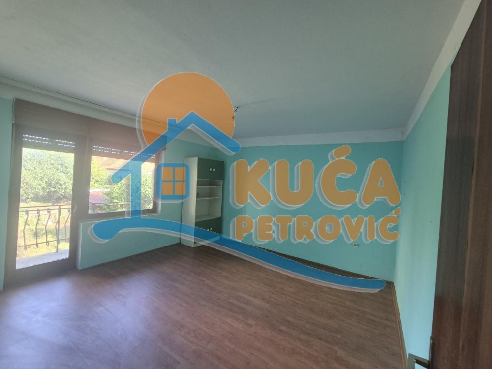 Slika 5 - Stan u zgradi, uknjižen, grejanje na struju, oglas ID p-014805