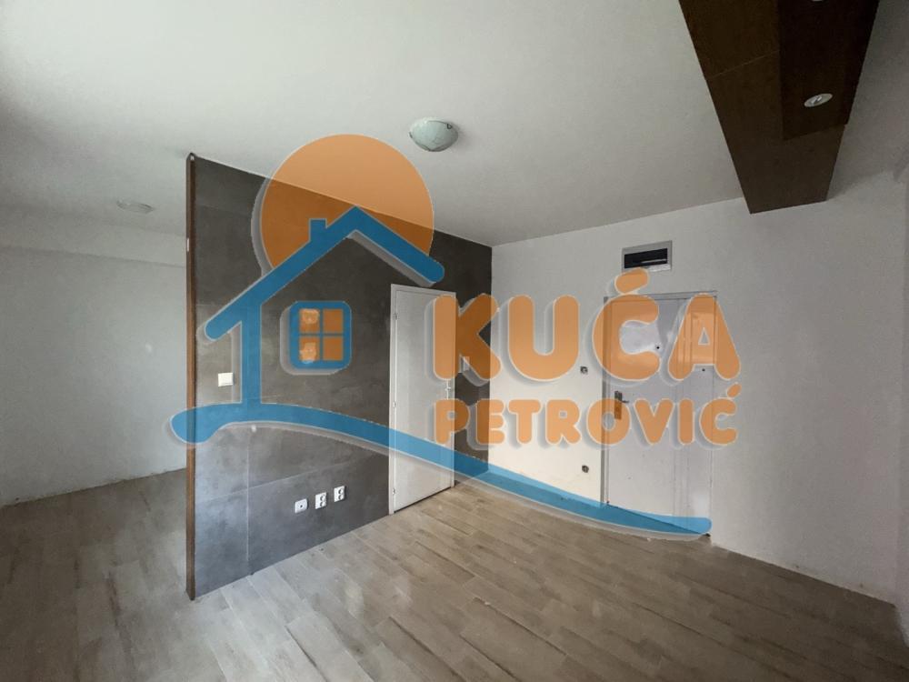 Glavna slika -Garsonjera, oglas ID p-014841