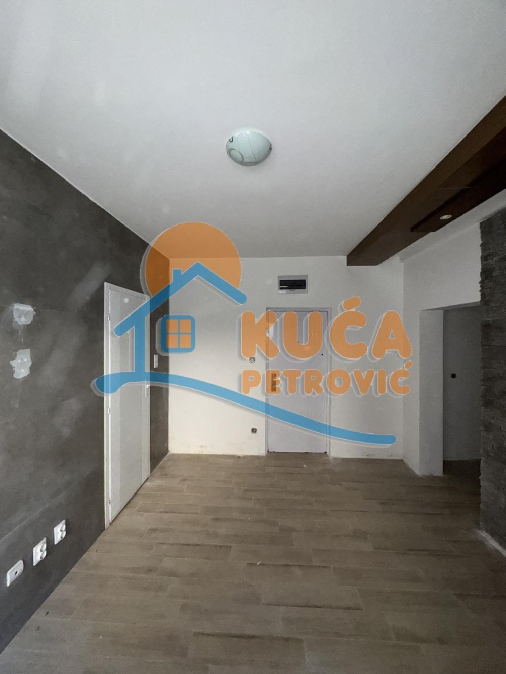 Slika 3 - Garsonjera, oglas ID p-014841