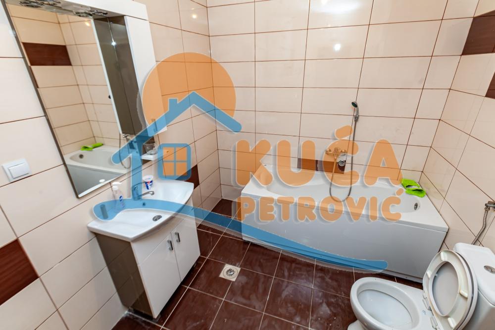 Slika 6 - Stan u zgradi, uknjižen, grejanje na struju, oglas ID p-014788